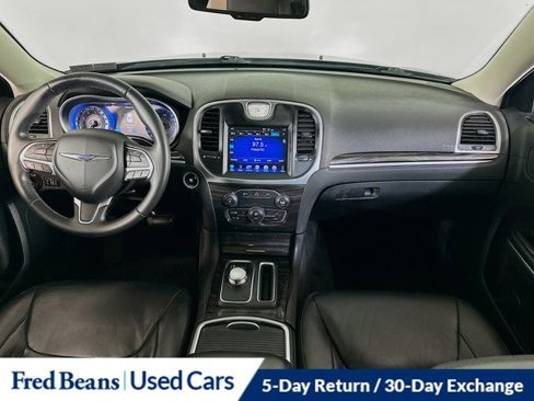Used 2015 Chrysler 300 Limited w/ Driver Convenience Group image 14