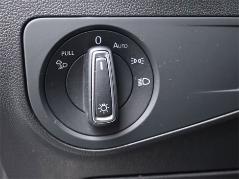 Used 2022 Volkswagen Tiguan SEL R-Line image 20