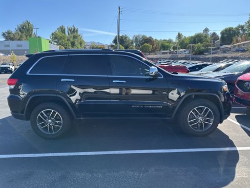 Used 2017 Jeep Grand Cherokee Limited image 3