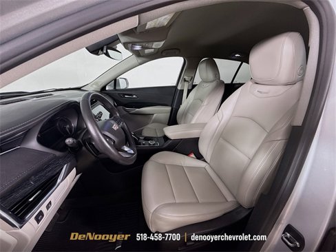 Used 2021 Cadillac XT4 Premium Luxury w/ Cold Weather Package image 21