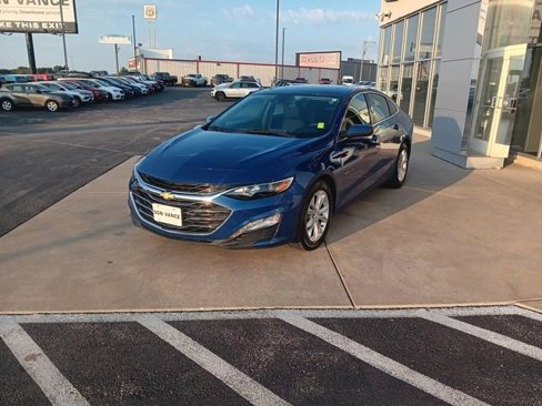 Used 2023 Chevrolet Malibu LT image 2