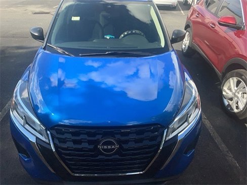 Used 2023 Nissan Kicks S image 3