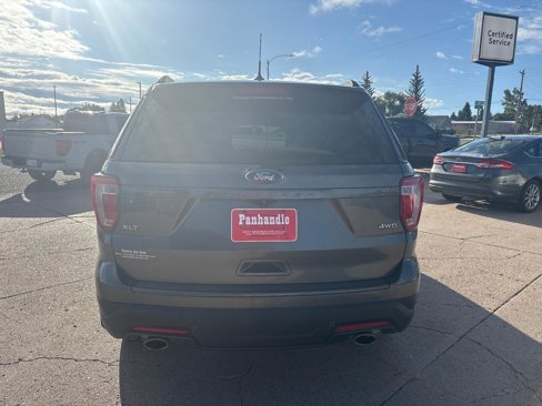 Used 2018 Ford Explorer XLT w/ Equipment Group 202A image 5
