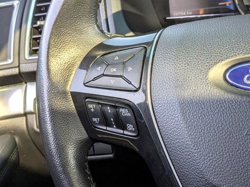 Used 2016 Ford Explorer Limited image 16