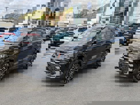 New 2025 Volkswagen Taos SE image 7
