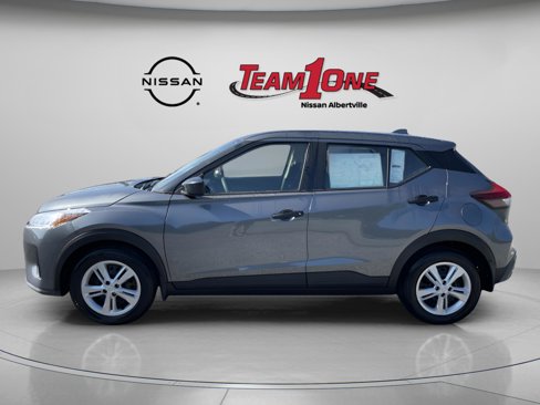 New 2025 Nissan Kicks S image 2