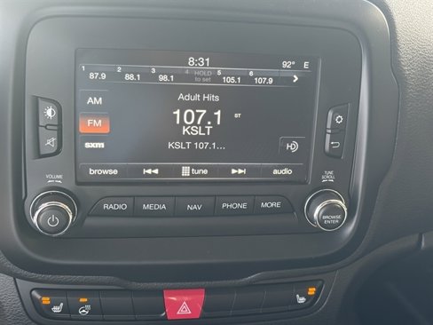 Used 2016 Jeep Renegade Trailhawk w/ Premium Trailhawk Package image 30