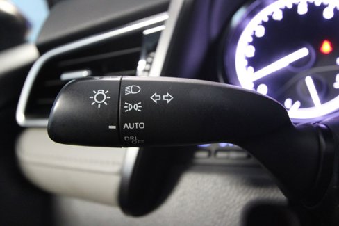 Used 2018 Toyota Camry SE image 12
