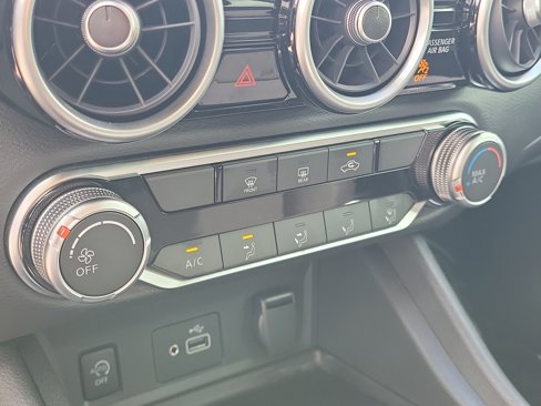 Certified 2025 Nissan Sentra S image 27