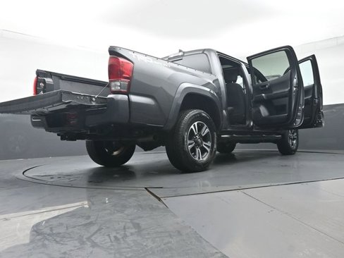 Certified 2017 Toyota Tacoma TRD Sport image 54