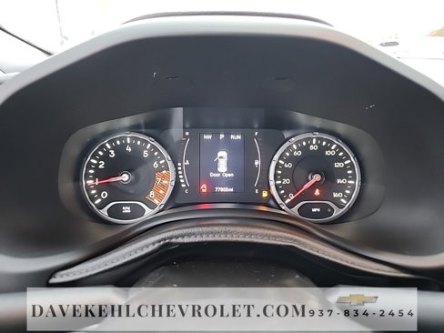 Used 2020 Jeep Renegade Latitude w/ Cold Weather Group image 26