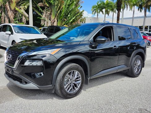 Used 2023 Nissan Rogue S image 3