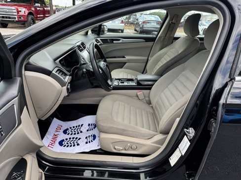 Used 2018 Ford Fusion SE image 16
