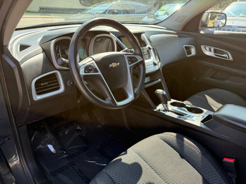 Used 2017 Chevrolet Equinox LT image 9