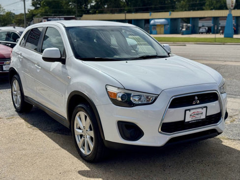 Used 2015 Mitsubishi Outlander Sport ES image 2