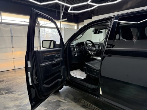 Used 2014 RAM 1500 Laramie w/ Convenience Group image 9