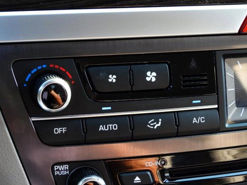 Used 2015 Hyundai Genesis 3.8 image 47