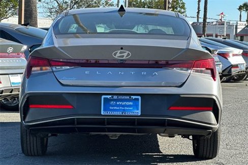 Used 2024 Hyundai Elantra SEL image 5