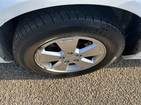 Used 2010 Chevrolet Impala LT image 2