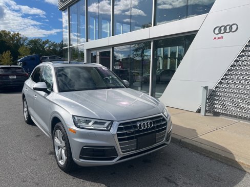 Used 2019 Audi Q5 2.0T Premium Plus w/ Premium Plus Package image 2