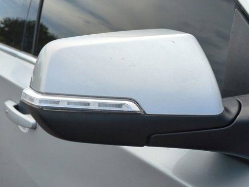 Used 2021 Chevrolet Traverse LT image 12