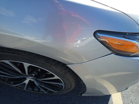 Used 2020 Toyota Camry SE image 6
