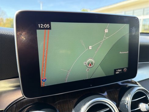 Used 2019 Mercedes-Benz GLC 300 4MATIC image 18