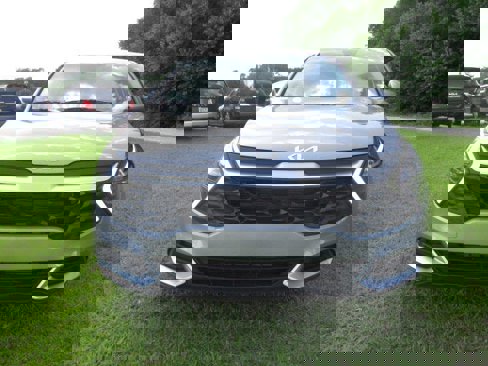 Used 2024 Kia Sportage LX image 8