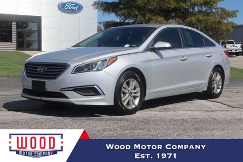 Used 2016 Hyundai Sonata SE image 1