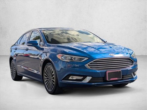 Used 2017 Ford Fusion Energi SE image 3