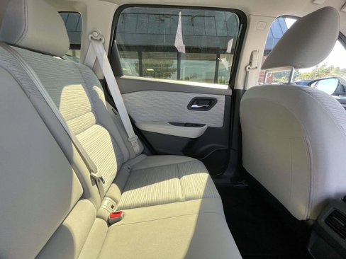 Used 2023 Nissan Rogue SV image 19