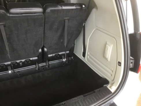 Used 2014 Chrysler Town & Country Touring image 19