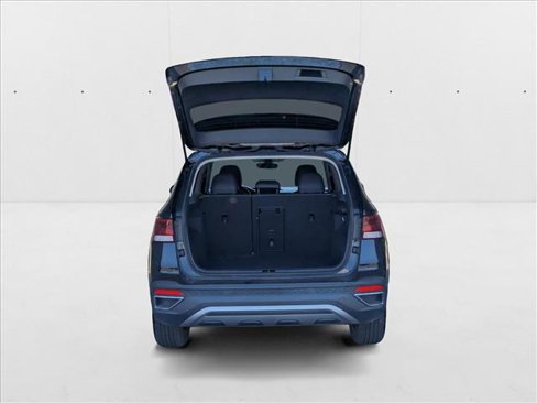Used 2024 Volkswagen Taos SE image 7