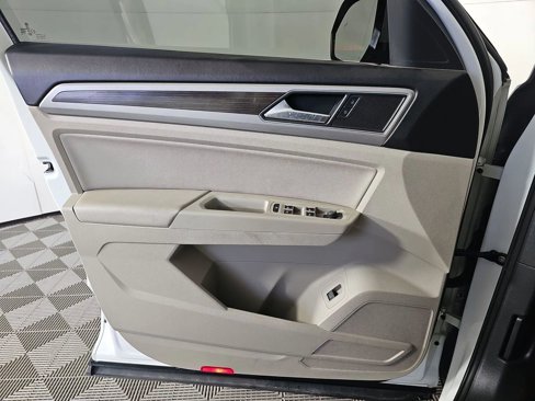 Used 2019 Volkswagen Atlas SE w/ Panoramic Sunroof Package image 13