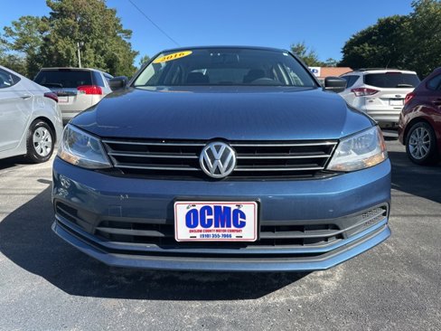Used 2016 Volkswagen Jetta S image 2