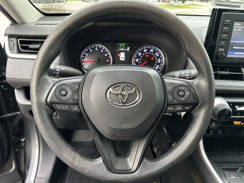 Used 2019 Toyota RAV4 LE image 12