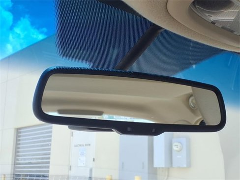 Used 2007 Lincoln Town Car Signature Limited image 11