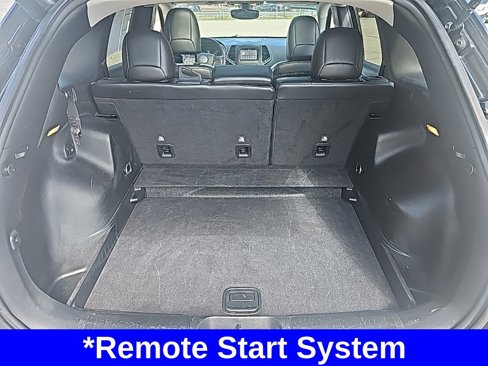 Used 2019 Jeep Cherokee Latitude Plus w/ Comfort/Convenience Group image 12