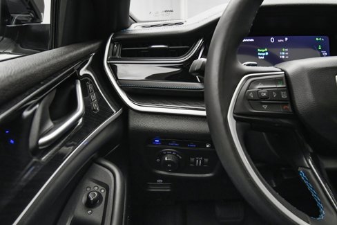 Used 2023 Jeep Grand Cherokee Trailhawk image 38