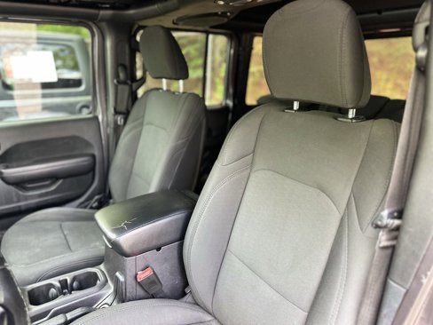 Used 2019 Jeep Wrangler Unlimited Sport S image 10
