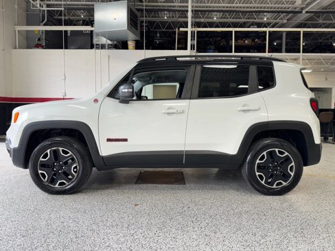 Used 2017 Jeep Renegade Trailhawk image 10