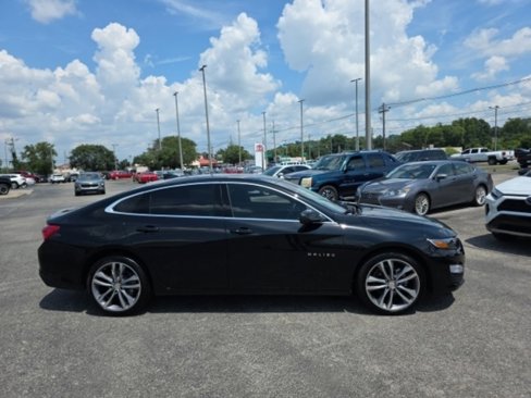 Used 2022 Chevrolet Malibu LT image 2