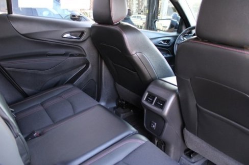 Used 2022 Chevrolet Equinox RS w/ Infotainment Package image 42