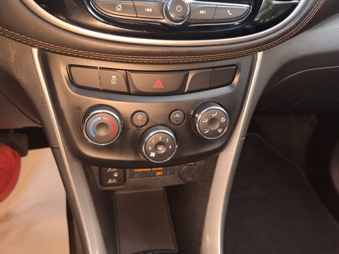 Used 2021 Chevrolet Trax LS w/ Tint and Cruise Package image 18