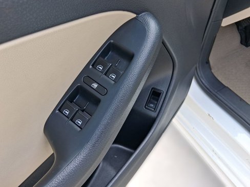 Used 2012 Volkswagen Jetta SEL image 22