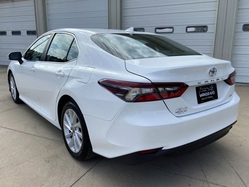 Used 2024 Toyota Camry LE image 5