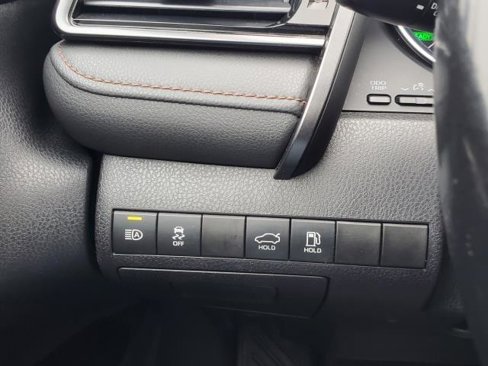 Used 2019 Toyota Camry XLE image 13