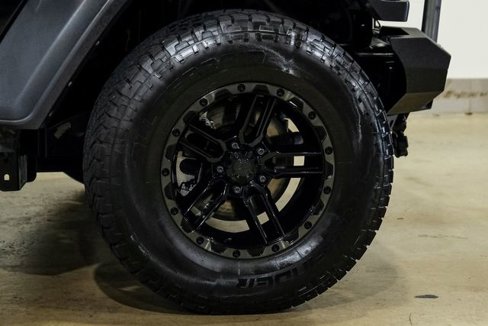 Used 2023 Jeep Wrangler Sport image 26