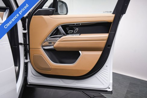 Used 2023 Land Rover Range Rover Long Wheelbase SE image 47