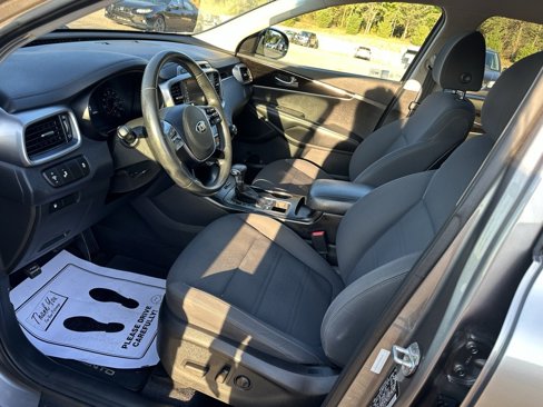 Used 2019 Kia Sorento LX w/ LX V6 Convenience Package image 10